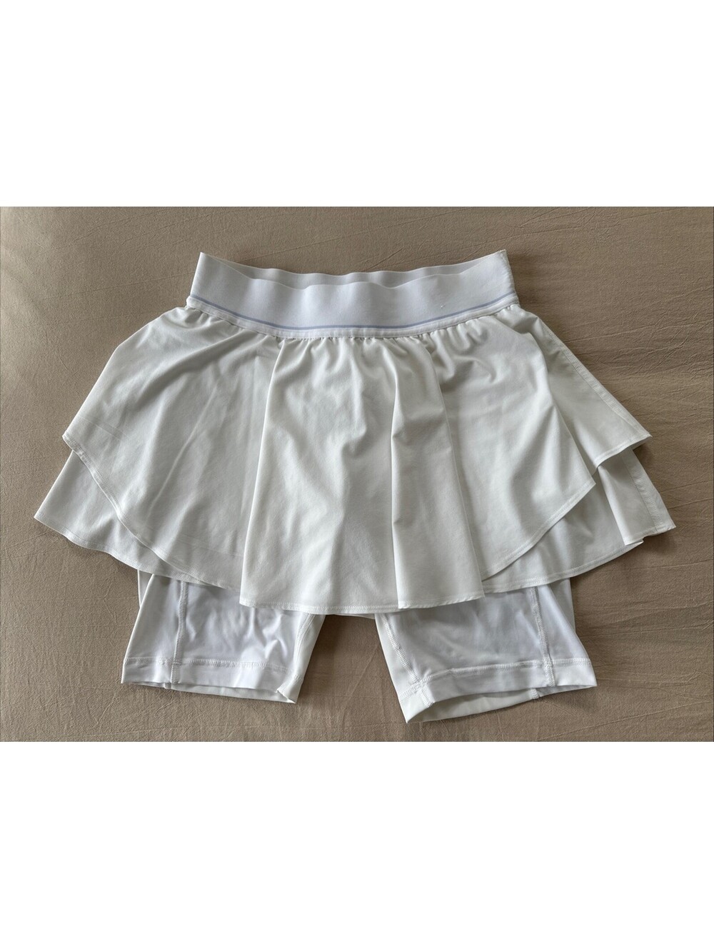 Lululemon SIZE 8 Court Rival White High Rise Tennis Skirt with Shorts Lining - Picture 1 of 9
